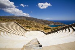 More Greece Θέατρο Οδυσσέας Ελύτης Ίου | Odysseas Elytis Theater in Ios island