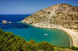 MoreGreece Συριανές Καταγάλανες "Βουτιές" Σύρος | MoreGreece Majestic Blue "Dives" in Syros